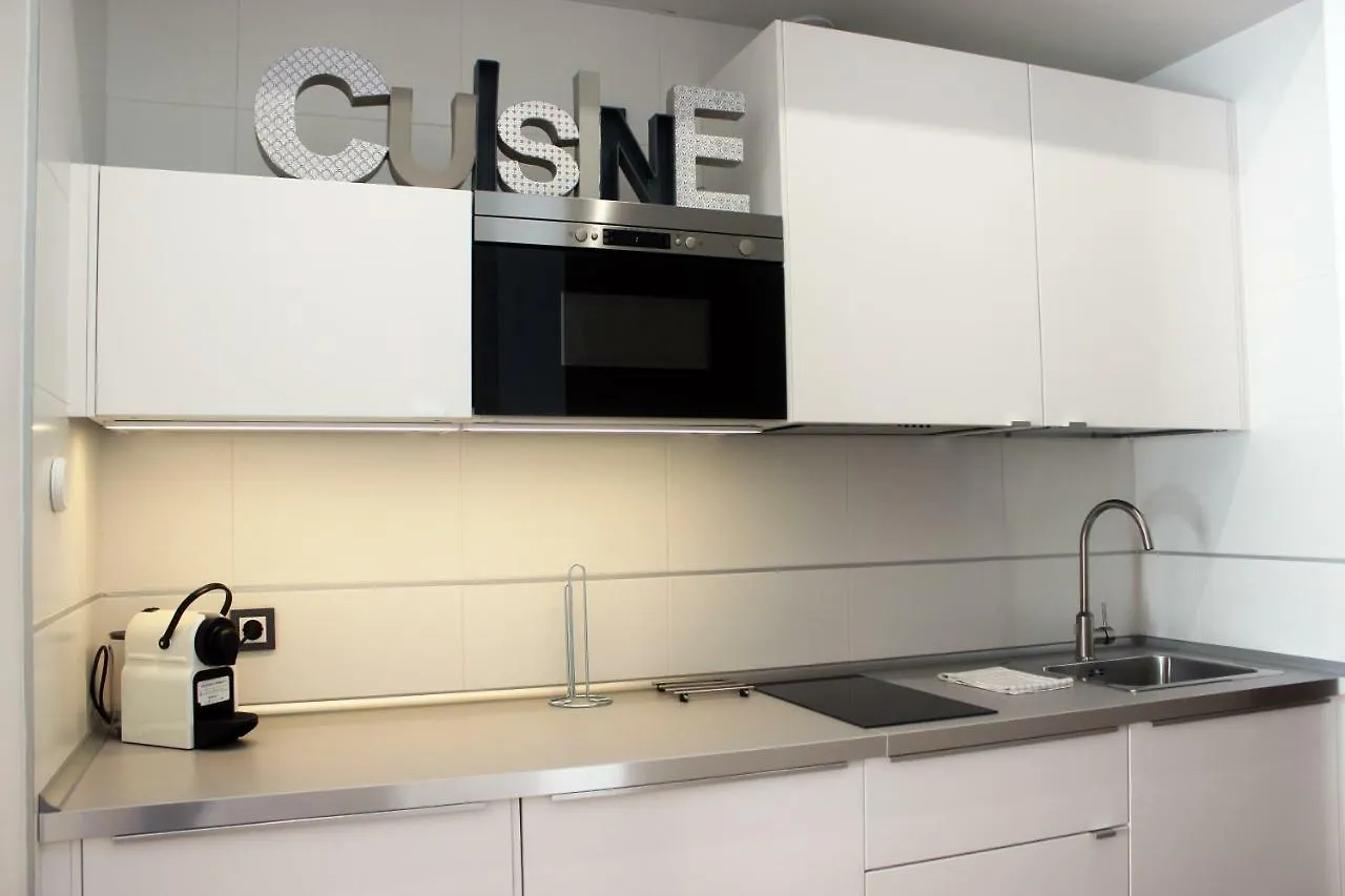 Jinetes 16, Pool, Historic Center, Free Parking, Quite Neighborhood, Ce Apartment Malaga